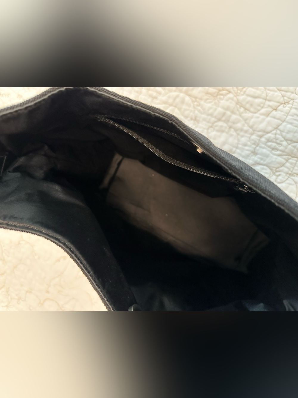 Vintage Y2K Gucci Black Shoulder Bag w/Silver Handle - Picture 15 of 16